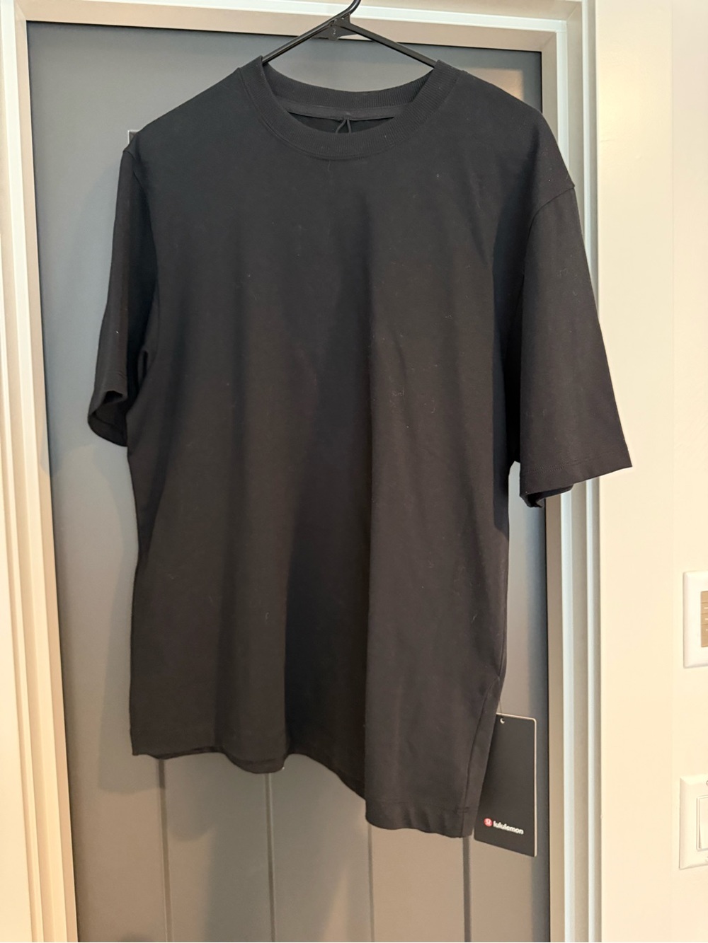 lululemon athletica Men's Black Crew Neck Short Sleeve Tee